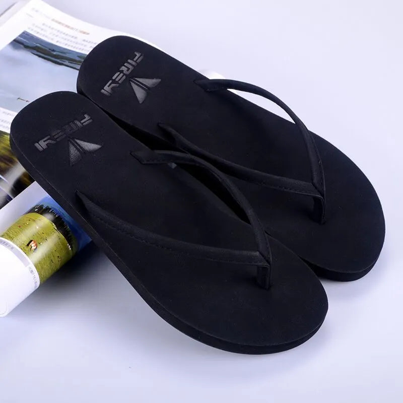 Men's Korean leisure style flip flop slippers in black, brown, grey and white colours