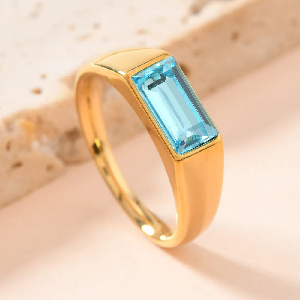 Rectangular colour rhinestone stainless steel ring with 18K gold plating in unisex sizes No 6-10