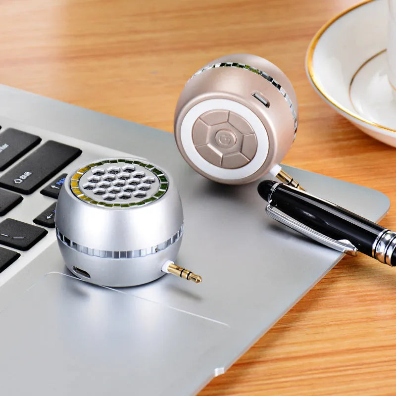 Universal external amplifier speaker in engineering plastic casing with mobile charger power compatibility