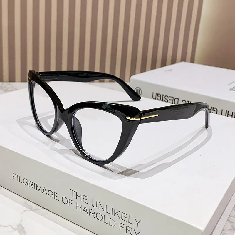 Women's large cat's eye frame presbyopic glasses with decorative dragon and phoenix details