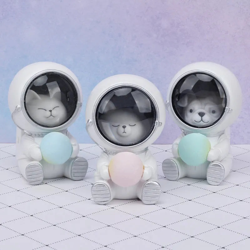 Starry sky projection night light in cute resin animal shapes including a bear, powered by USB or batteries.