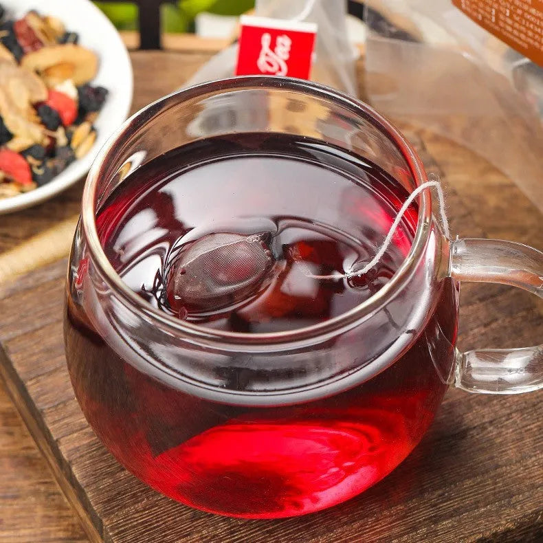 Bag of Ginseng Black Wolfberry Tea containing 40 individual 5g single-serve sachets.