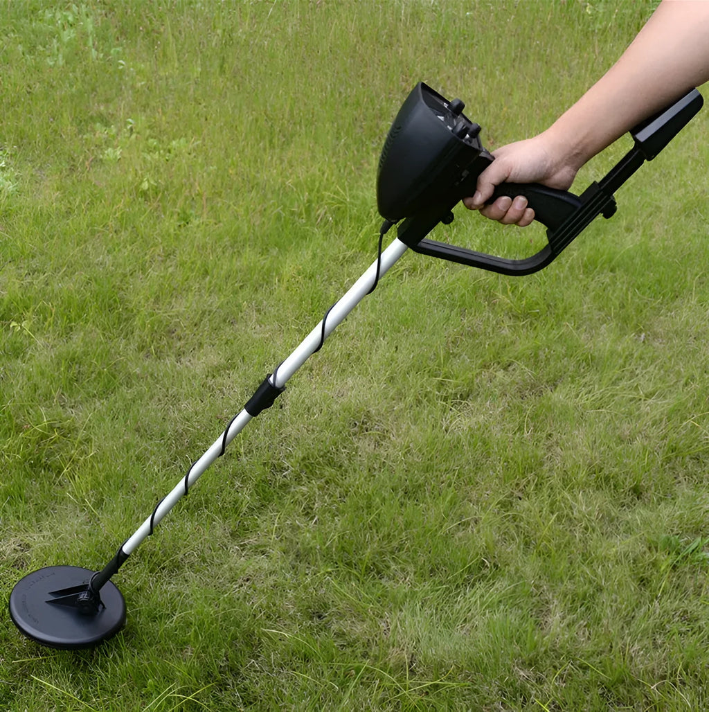 Underground metal detector for beginners with audible alarm and 1 metre detection range