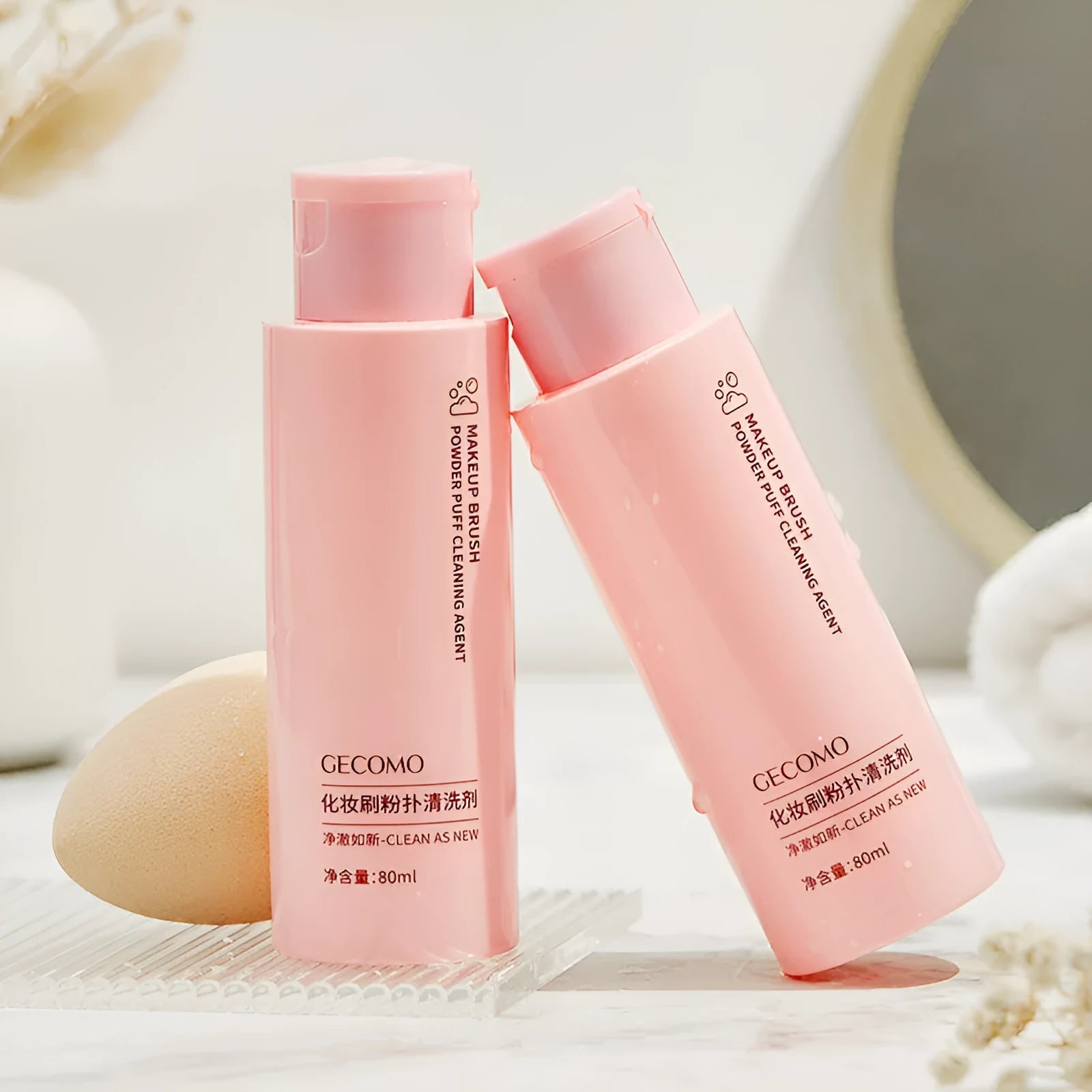 Makeup brush cleaning kit with 80ml detergent bottle and 75ml no-rinse spray for beauty blenders