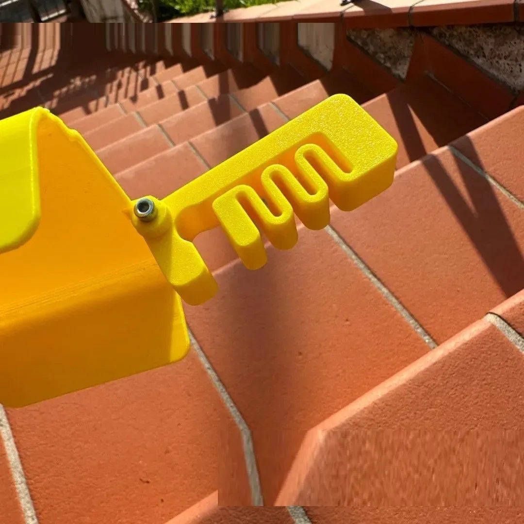 Yellow plastic phone sunshade clip attached to pool float with phone visible