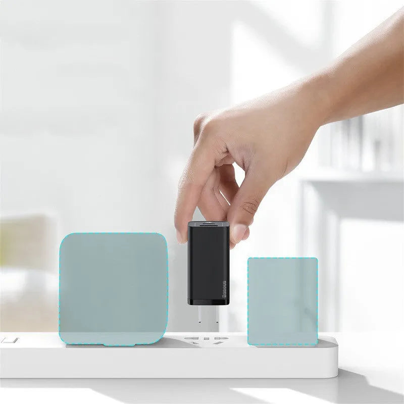 GaN dual-port charger with USB and USB-C in white and black, for 220V US outlet