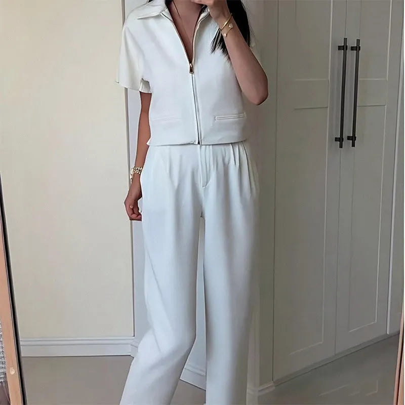 Casual polyester short sleeve top in black white yellow loose fit with regular sleeves