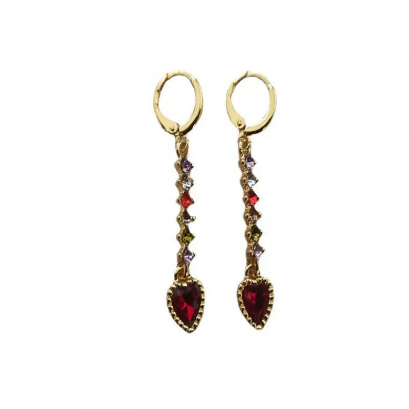 Heart-shaped women's earrings in gold or silver electroplated finish on alloy base