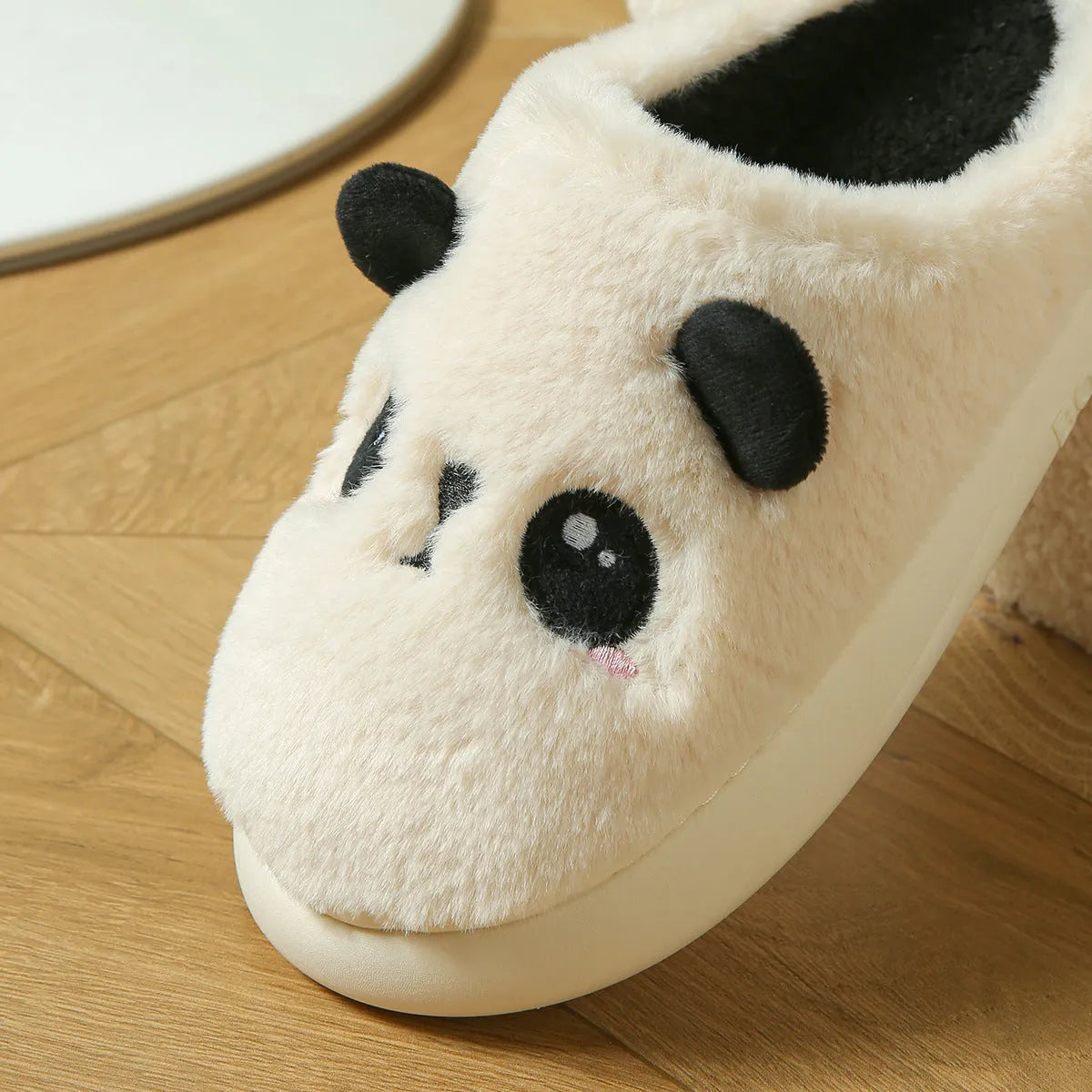 Panda-themed cotton and linen toe ring slippers with a non-slip PVC sole