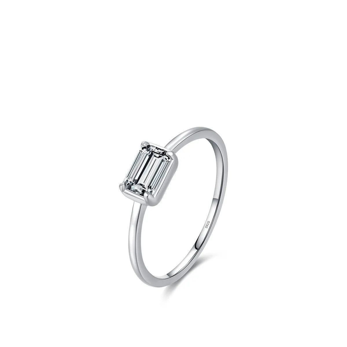 S925 sterling silver heart-shaped engagement ring with clear zircon inlay, US size 7, silver finish