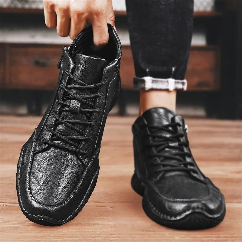 Martin boots in black genuine cowhide leather with fleece lining, mid heel, round toe, and rubber sole