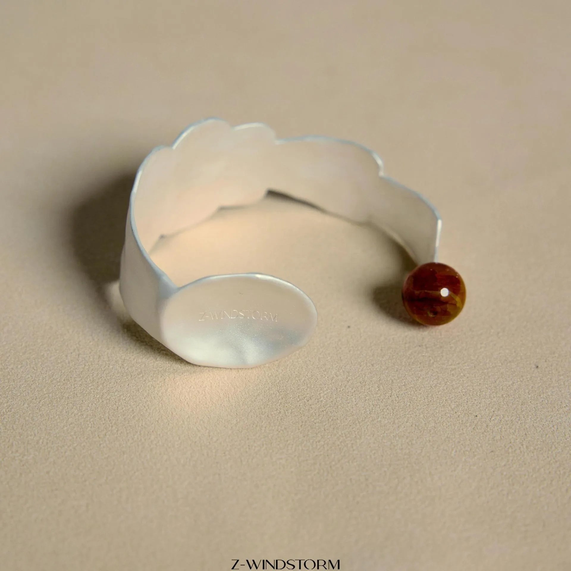 Alloy diamond-shaped ring and bracelet set with electroplated finish