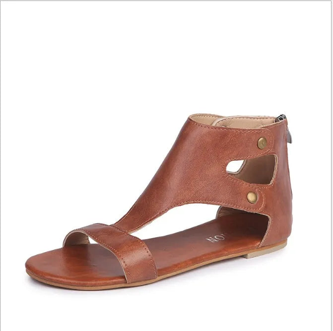 Flat sandals with artificial PU upper, round toe, flat heel, in beige colour