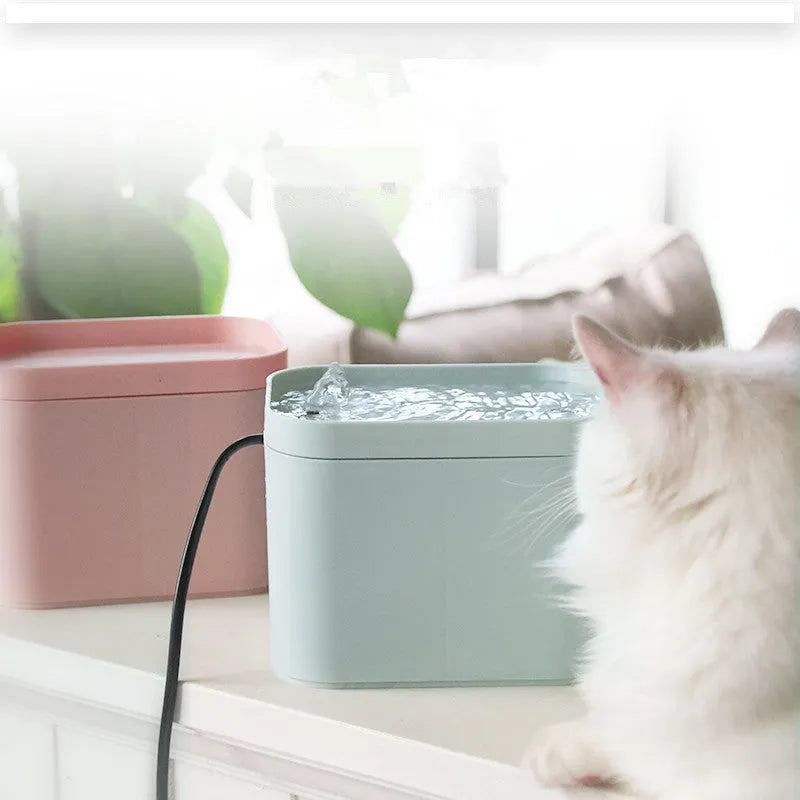 Pet cat smart drinking water fountain 1.5L compact size for cats and small dogs