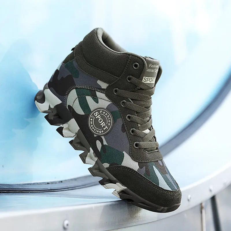 Women's green camouflage canvas sneakers with rubber sole