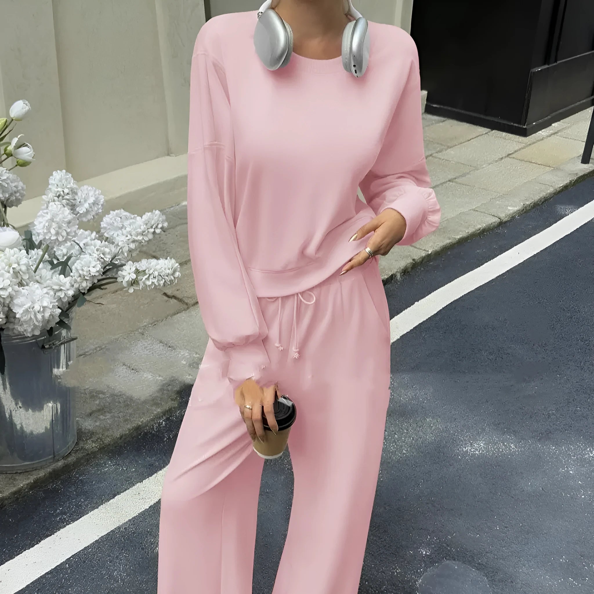 Women's street hipster style two-piece trouser set in solid colour with long sleeves