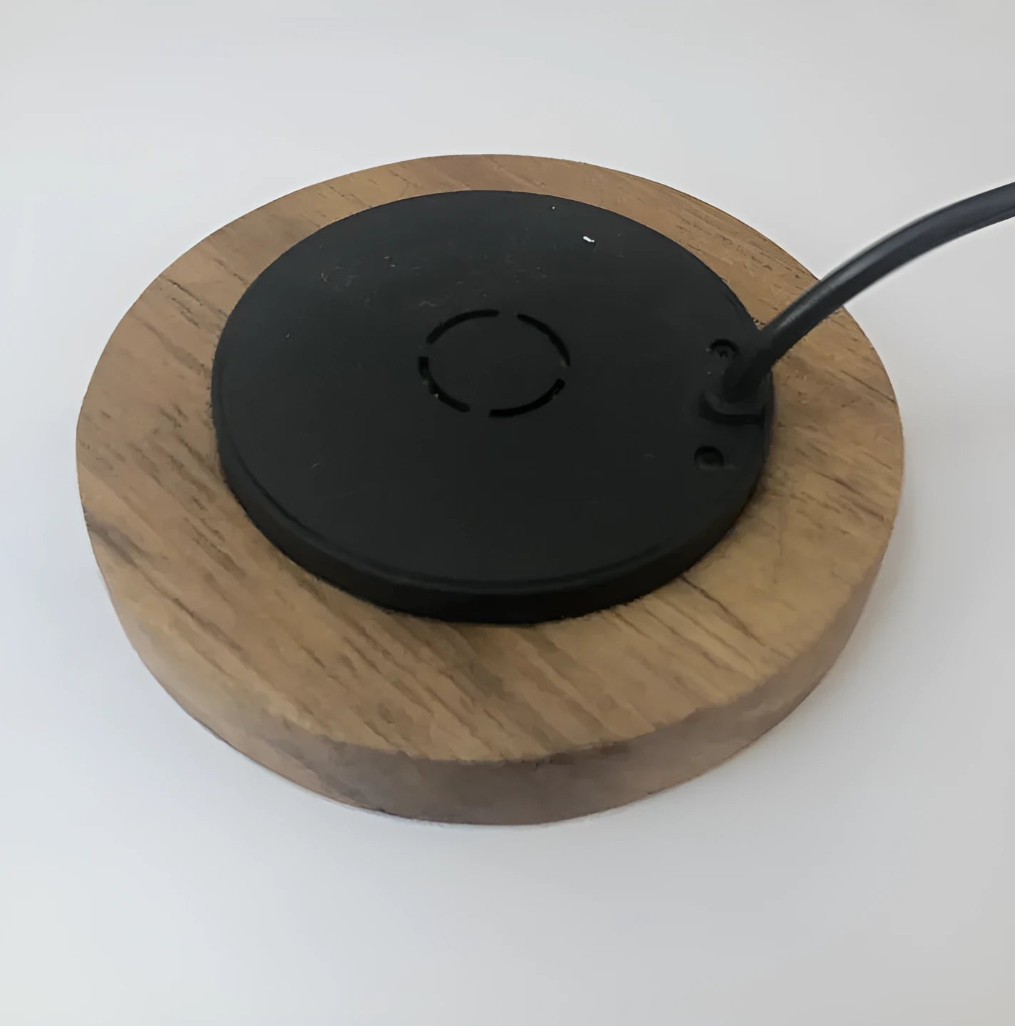 60mm round embedded wireless phone charger for installation in desks and bed heads