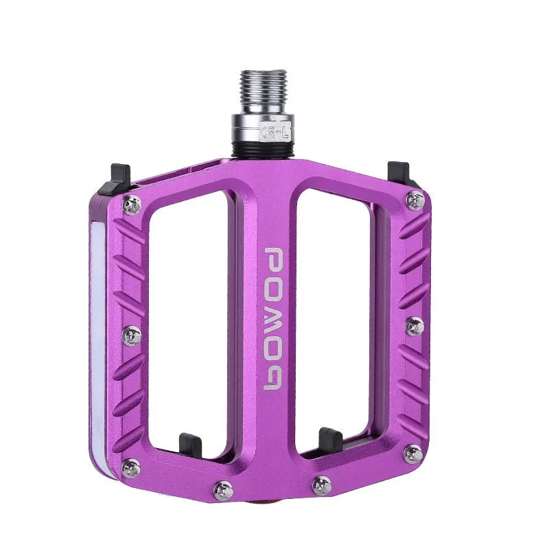 Aluminium bicycle pedals with integrated LED lighting in five colour options
