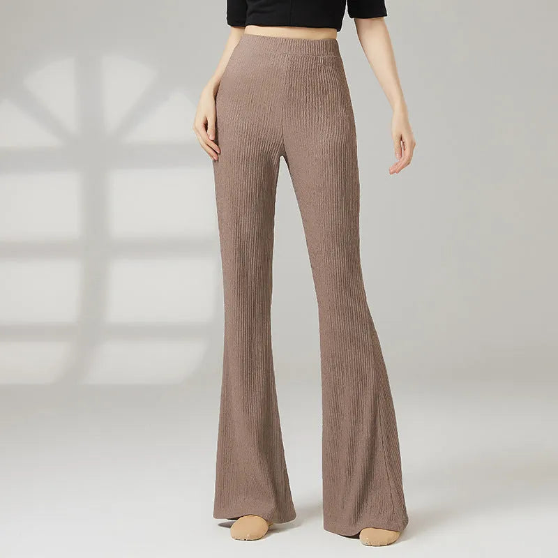 Women's classical dance practice trousers in polyester fabric showing solid colour design for body training