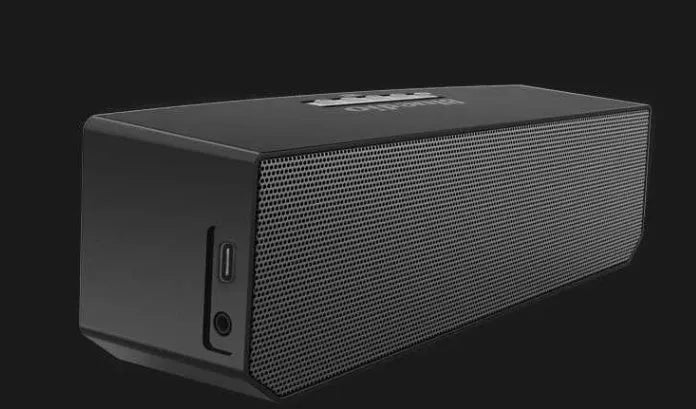 Black Bs-6 cloud smart speaker with 52mm drivers and micro-USB charging port.