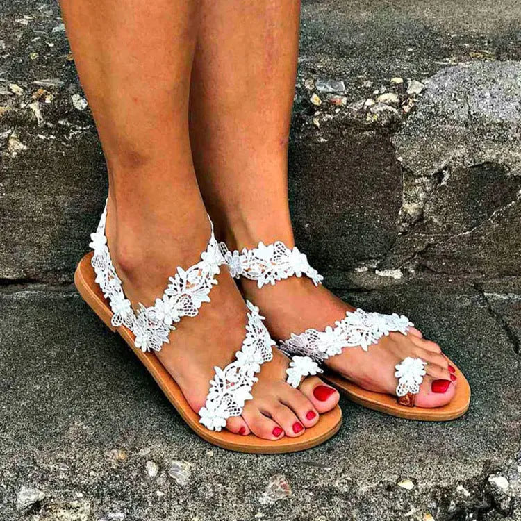 White women's flat sandals with rhinestone flower decoration on round toe casual slip-on shoes
