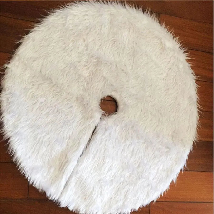 White plush Christmas tree skirt in 78cm, 90cm, 122cm or 150cm for covering a Christmas tree base and protecting the floor from pine needles.