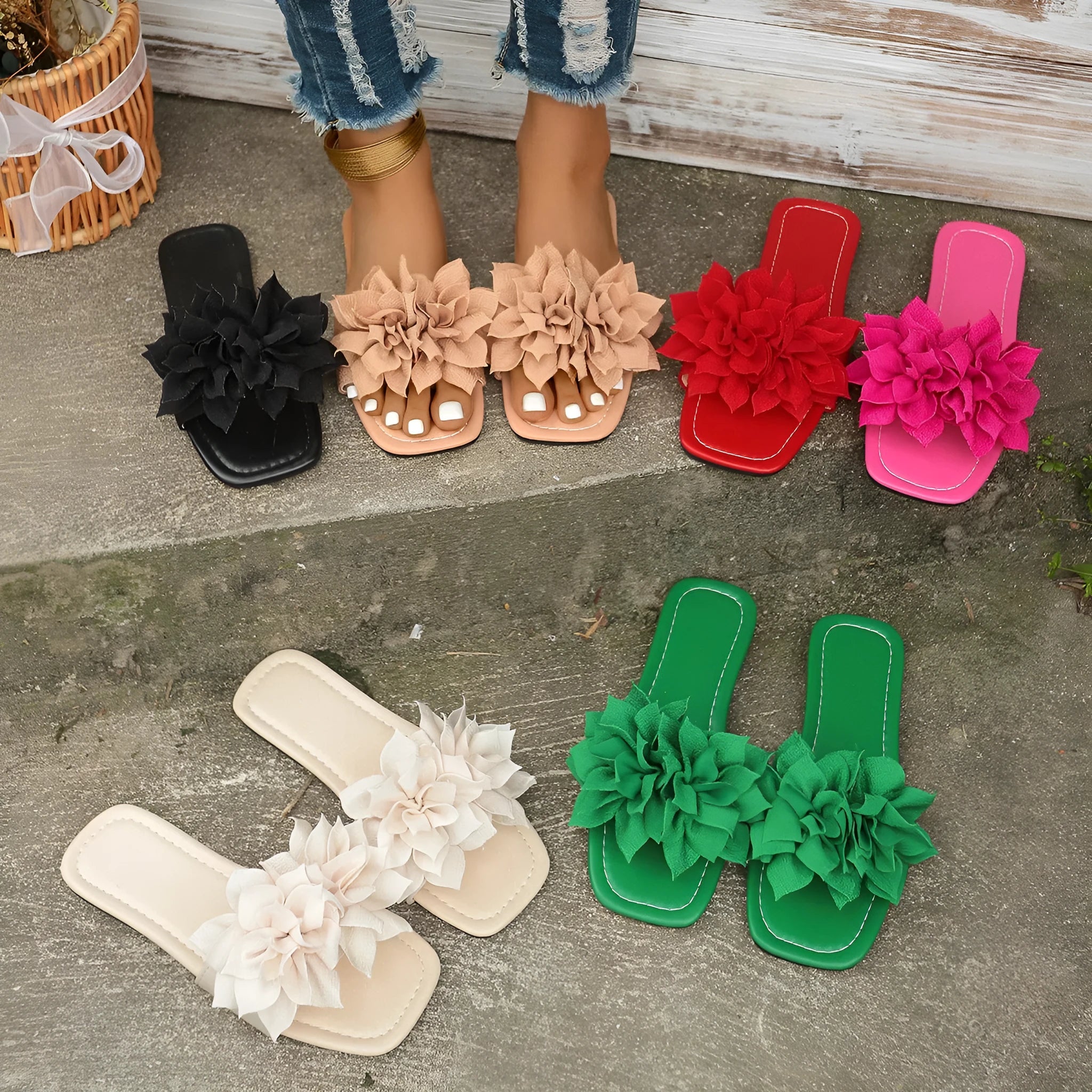 Women's flat flip-flops with flower detail, PU upper, rubber sole, apricot colour, on plain background