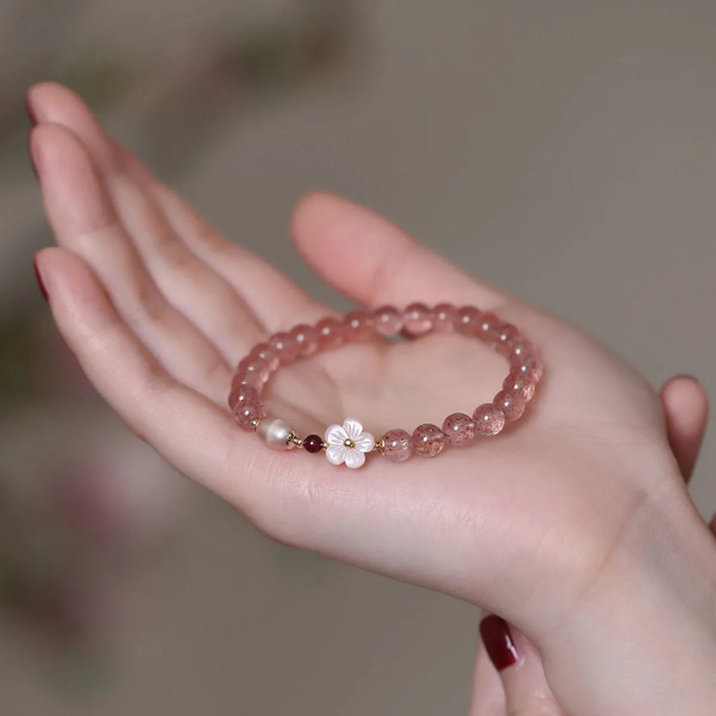 Strawberry quartz peach blossom flower-shaped crystal bracelet for women
