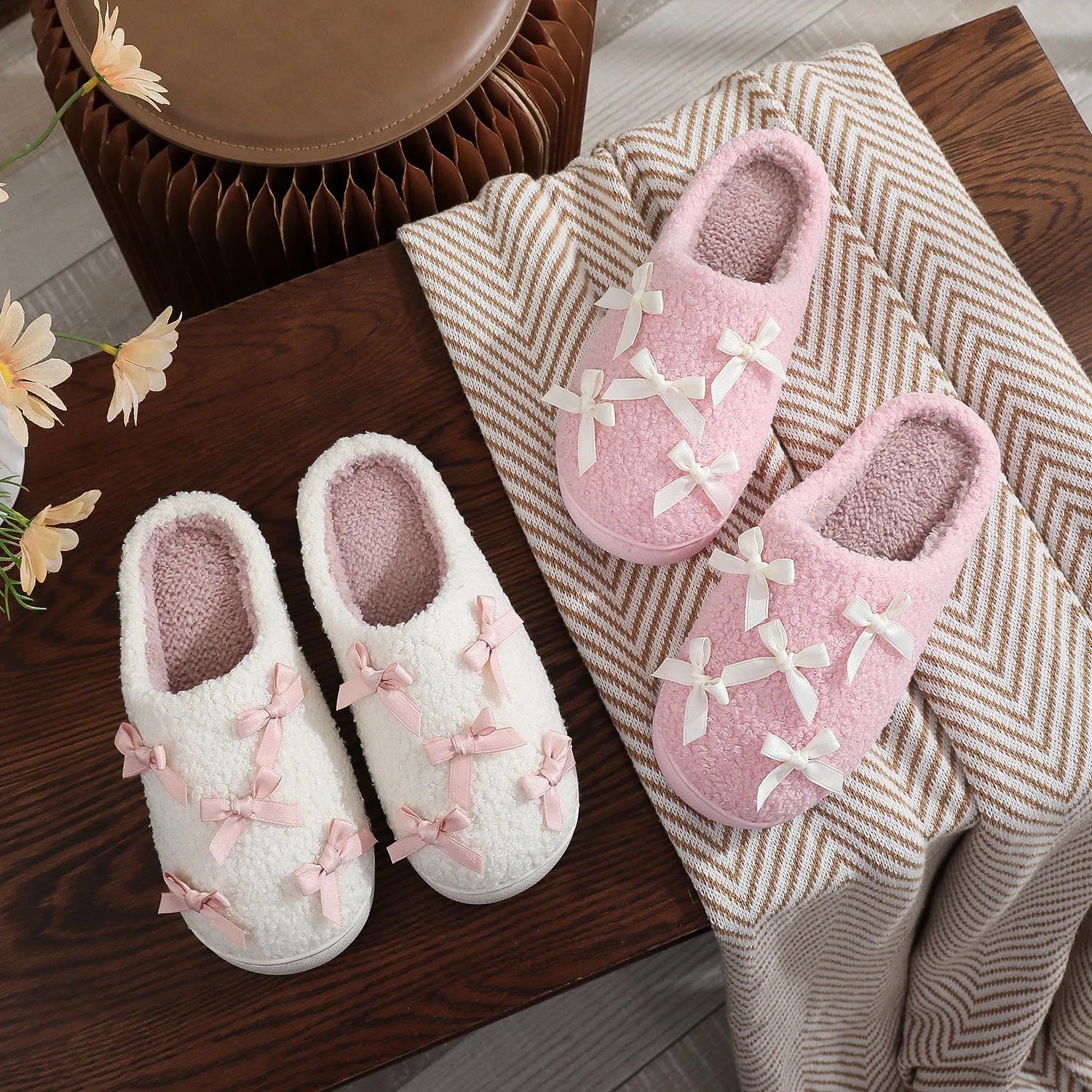Women's Korean style bow slippers in white and pink, plush upper, TPR sole, flat heel, sizes 36-45
