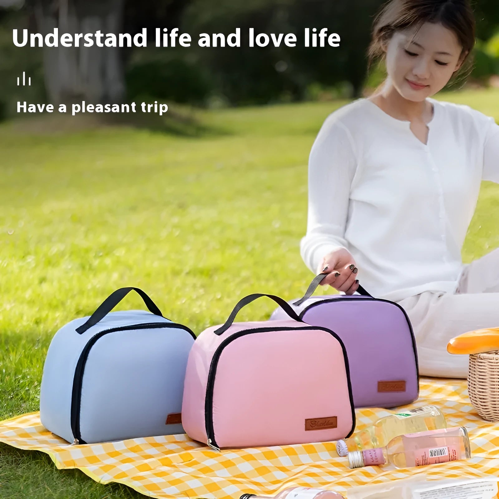 Textured cloth insulated lunch box bag with thermal function in purple colour option