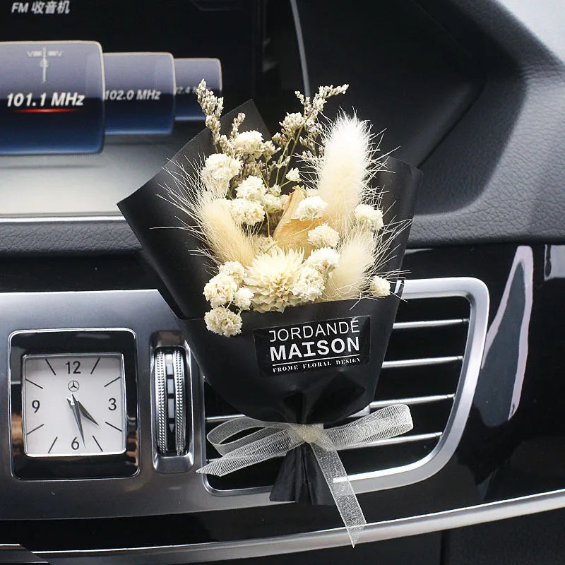 Dried flower bouquet and fragrance slices for car air outlet mounting