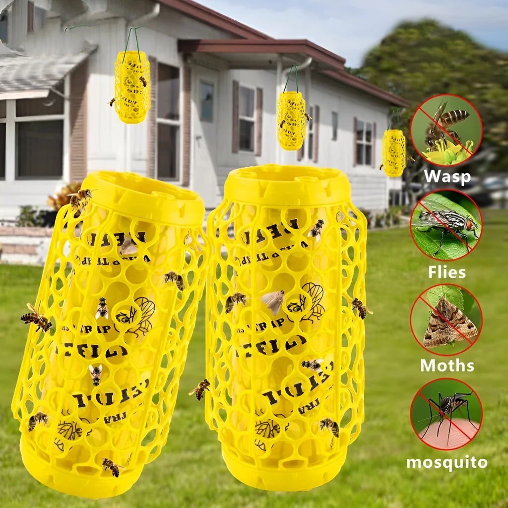 Hanging hornet catcher with sticky trap and outer mesh on rope, made from PP material, set for outdoor use