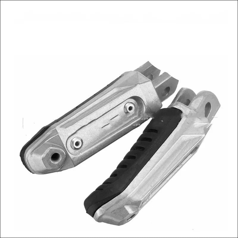 Black aluminium alloy motorcycle foot pegs set for Suzuki Hayabusa and V-Strom models.