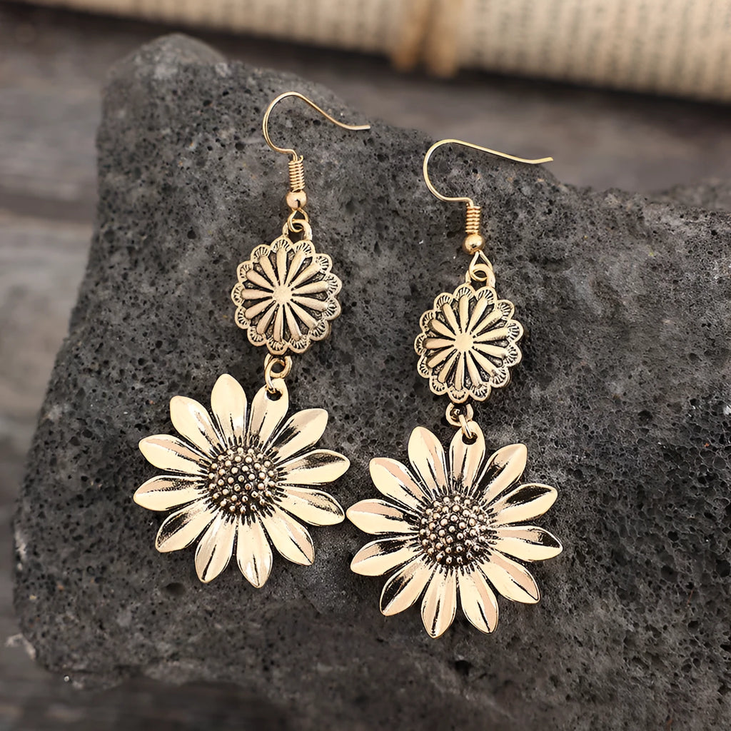 Retro sunflower earrings in silver or gold zinc alloy with a flower shape for women