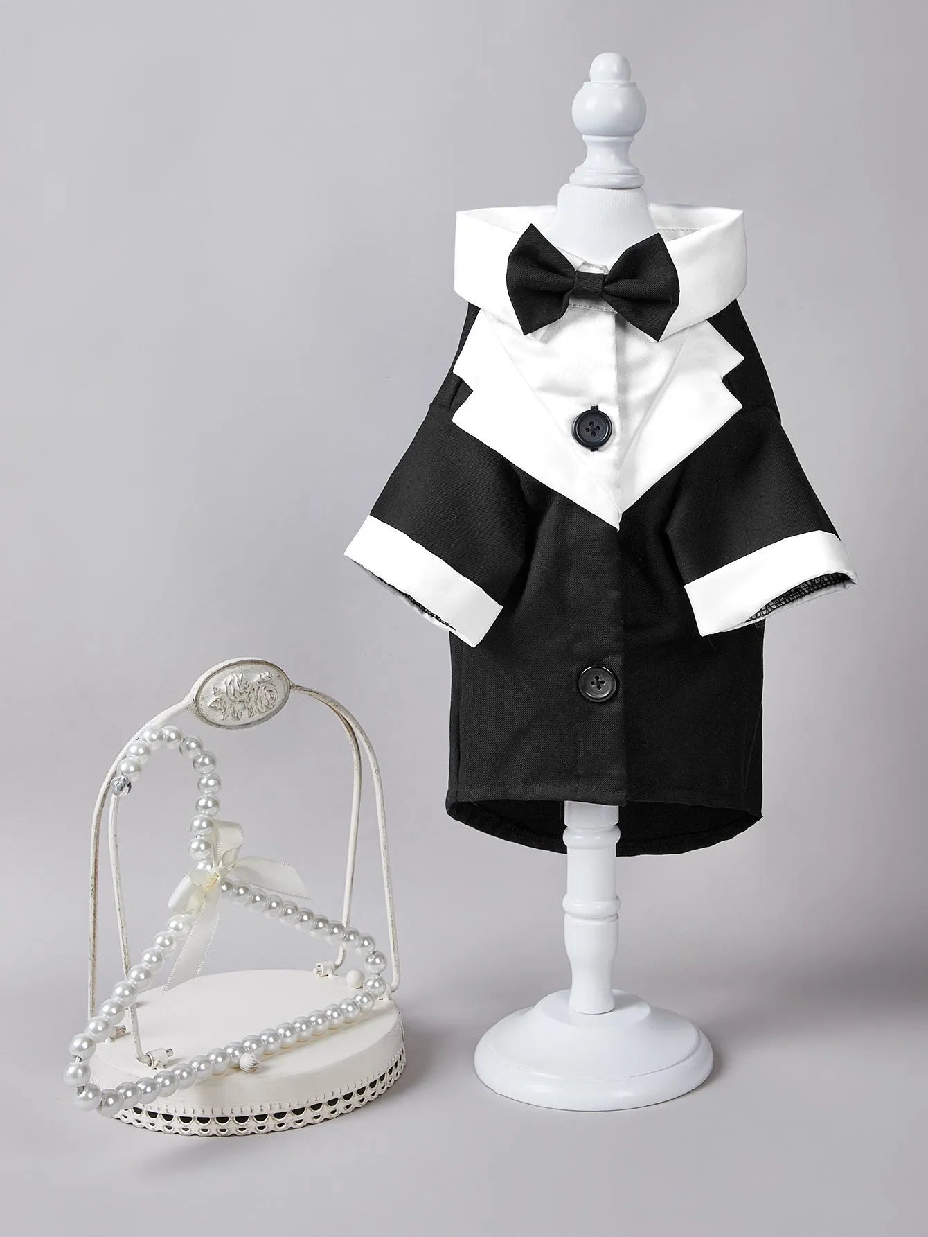 Chinese-style four-legged dog wedding suit in polyester fabric available in multiple sizes