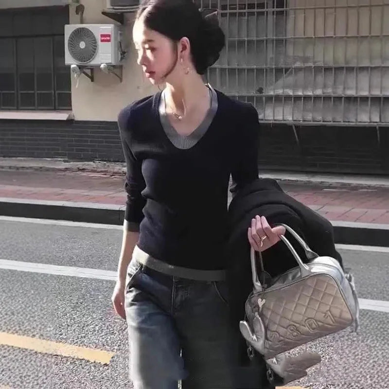 Korean style fake two-piece V-neck knitted bottoming top in black, slim fit, solid colour, polyester, average size