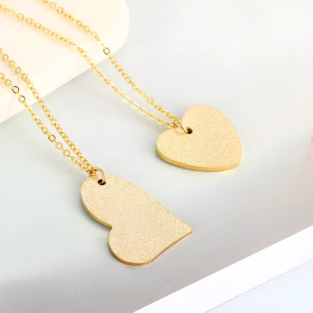 Geometric heart-shaped titanium steel necklace in silver colour with minimalist design
