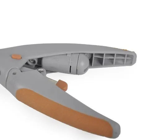 LED dog nail clipper with blood line indicator showing ABS plastic construction