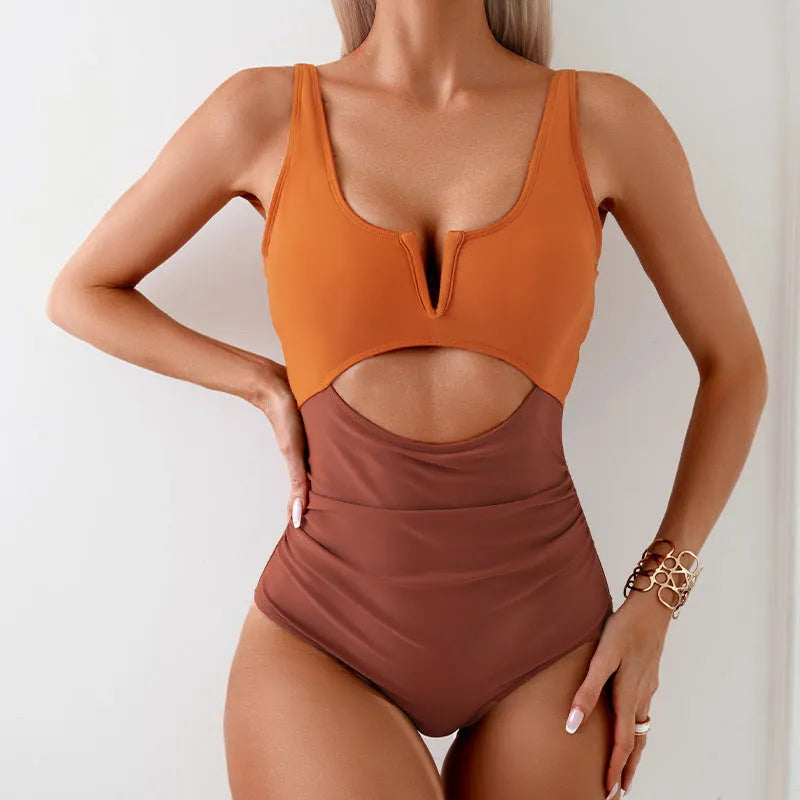Women's one-piece swimsuit with contrasting colour blocks in nylon fabric