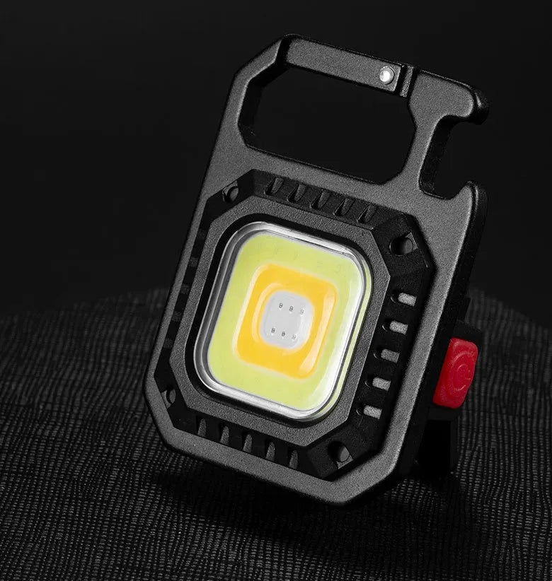 Portable LED torch in aluminium alloy and PC with 500lm brightness, waterproof, and magnetic base