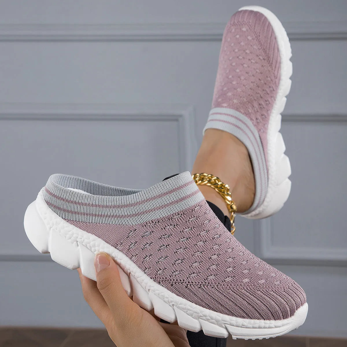 Women's Flyknit semi slippers in black with height-increasing sole and hollowed-out design