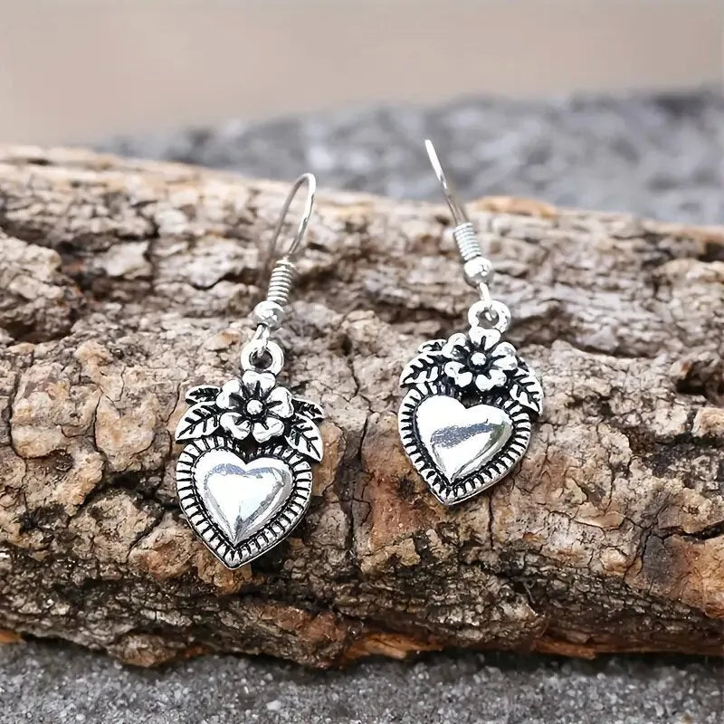 Vintage tarnish old love flower earrings in black alloy geometric shape for women