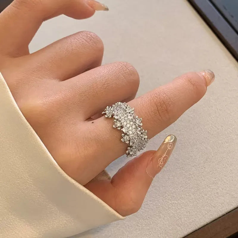 Geometric copper ring with full rhinestone zircon in silver colour for women