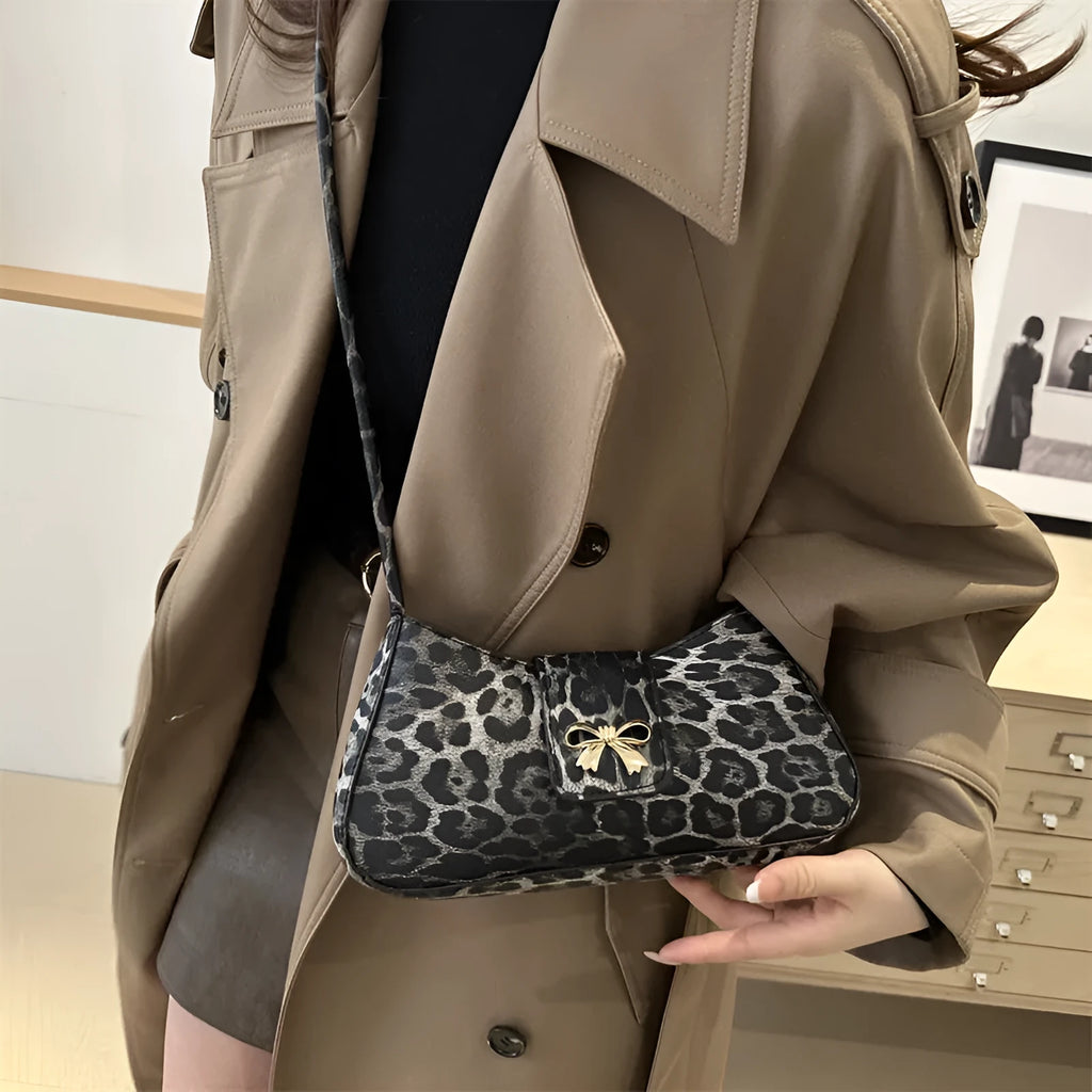 Large capacity casual women's shoulder handbag in PU leather with sandwich pocket design