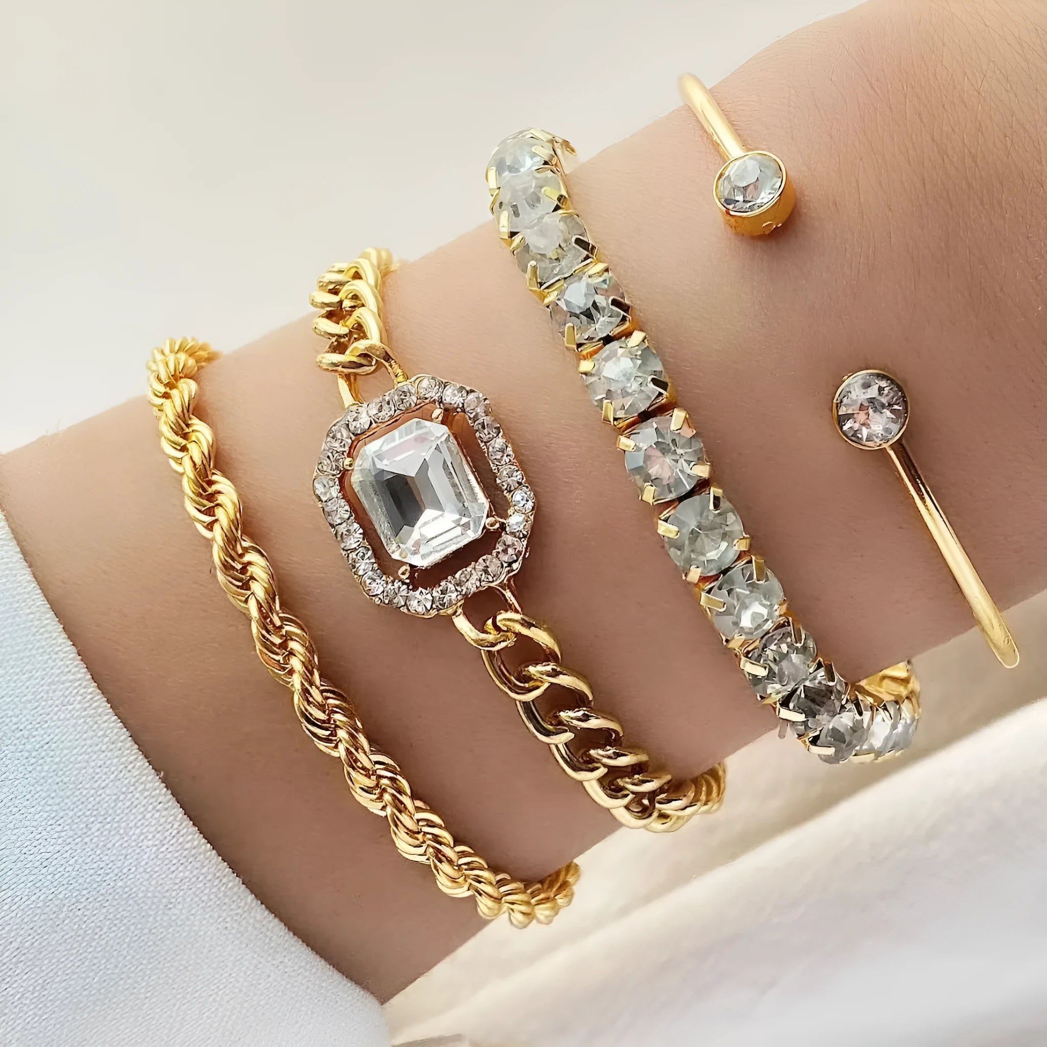 Women's retro geometric alloy bracelet four-piece set with square diamond charms in gold or silver colour