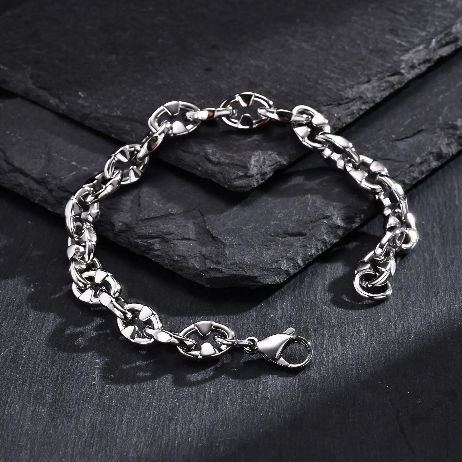 Handmade stainless steel thick geometric chain bracelet in steel colour.