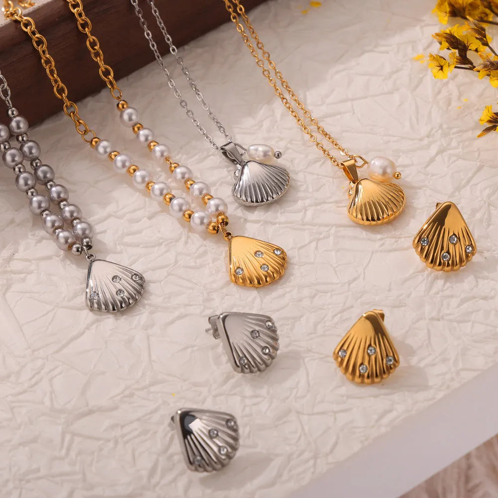Women's titanium steel necklace with freshwater pearl beads and French vintage shell pendant.