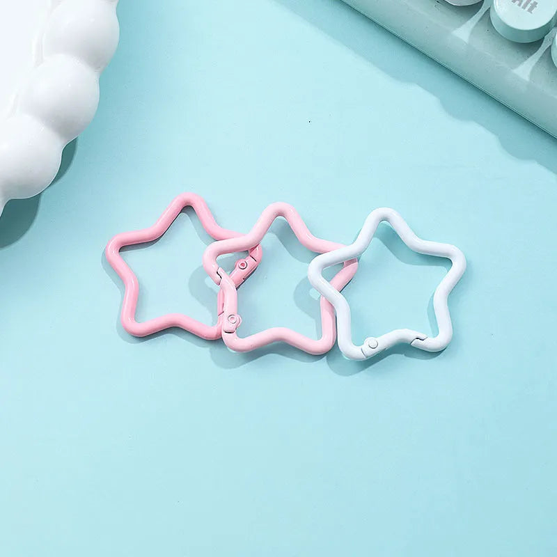 Zinc alloy five-pointed star keychain in various colours for backpack hanging