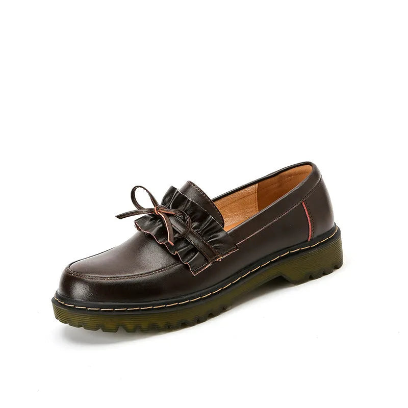 British-style women's leather shoes with round toe and chunky heel in black and brown colours