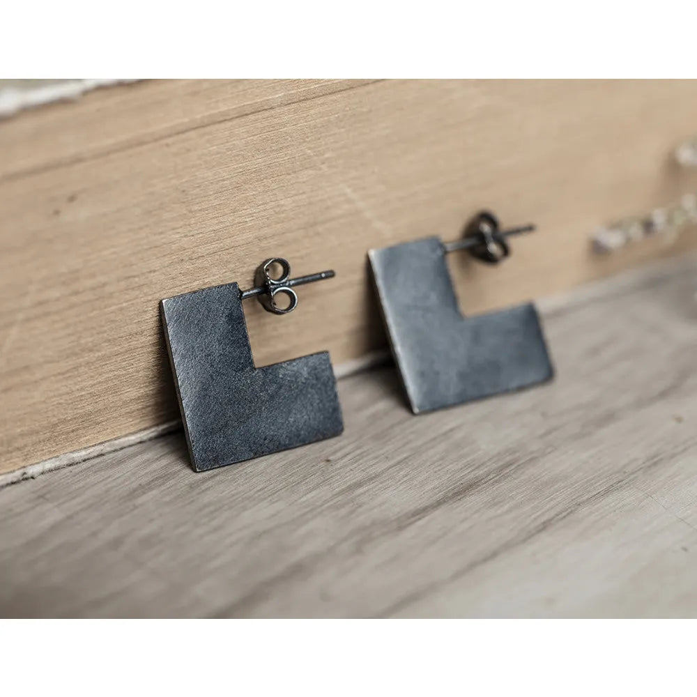 925 sterling silver geometric square earring ring with oxidised black finish